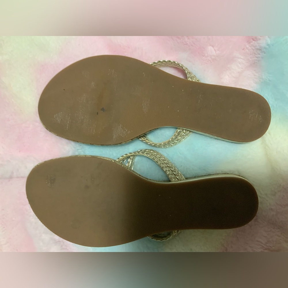 Guess // Gold sandal - Picture 7 of 8
